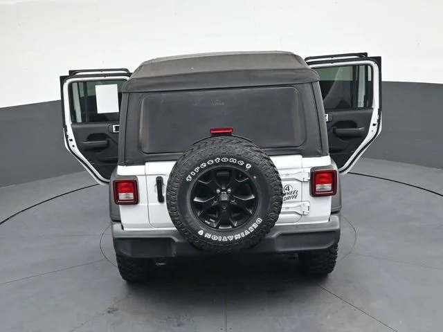 Used 2022 White Jeep Unlimited Willys image 32