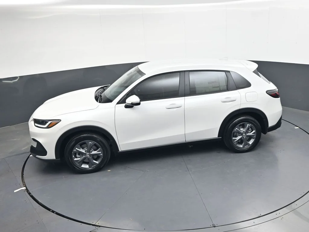 New 2026 Platinum White Pearl Honda LX image 18