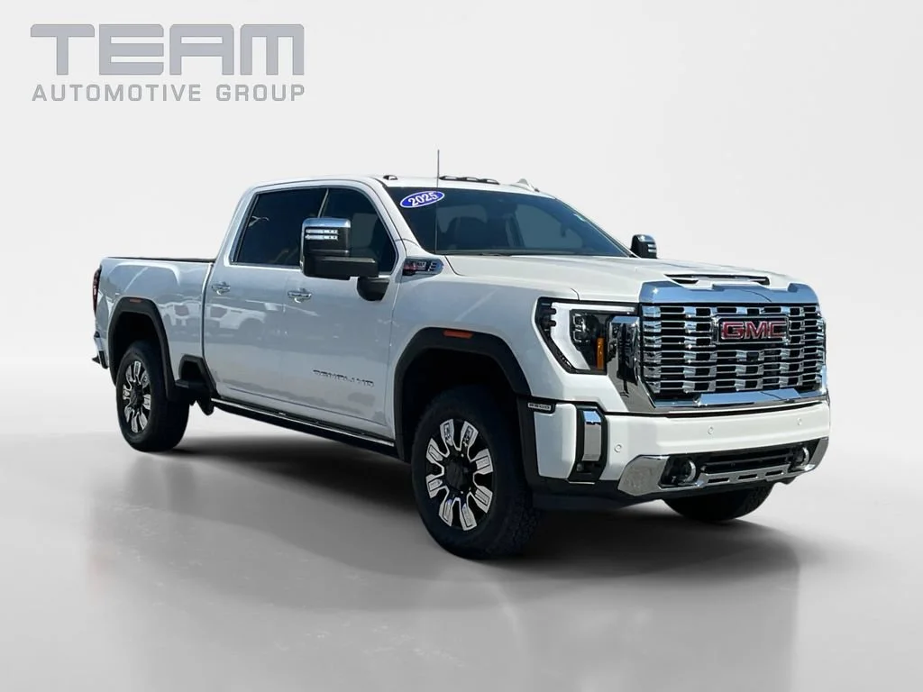 Used 2025 White Frost Tricoat GMC Denali image 1