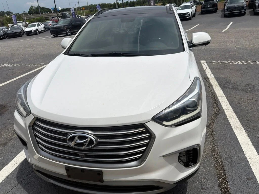 Used 2018 White Hyundai Limited Ultimate image 1