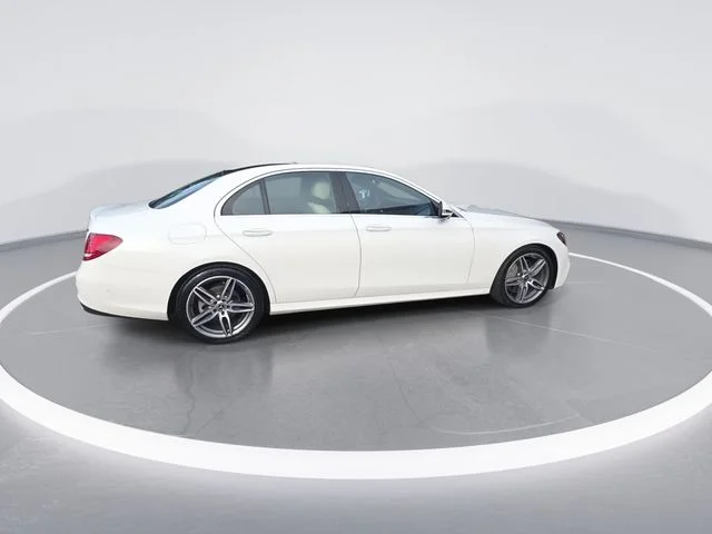 Used 2019  Mercedes-Benz E 300 image 9