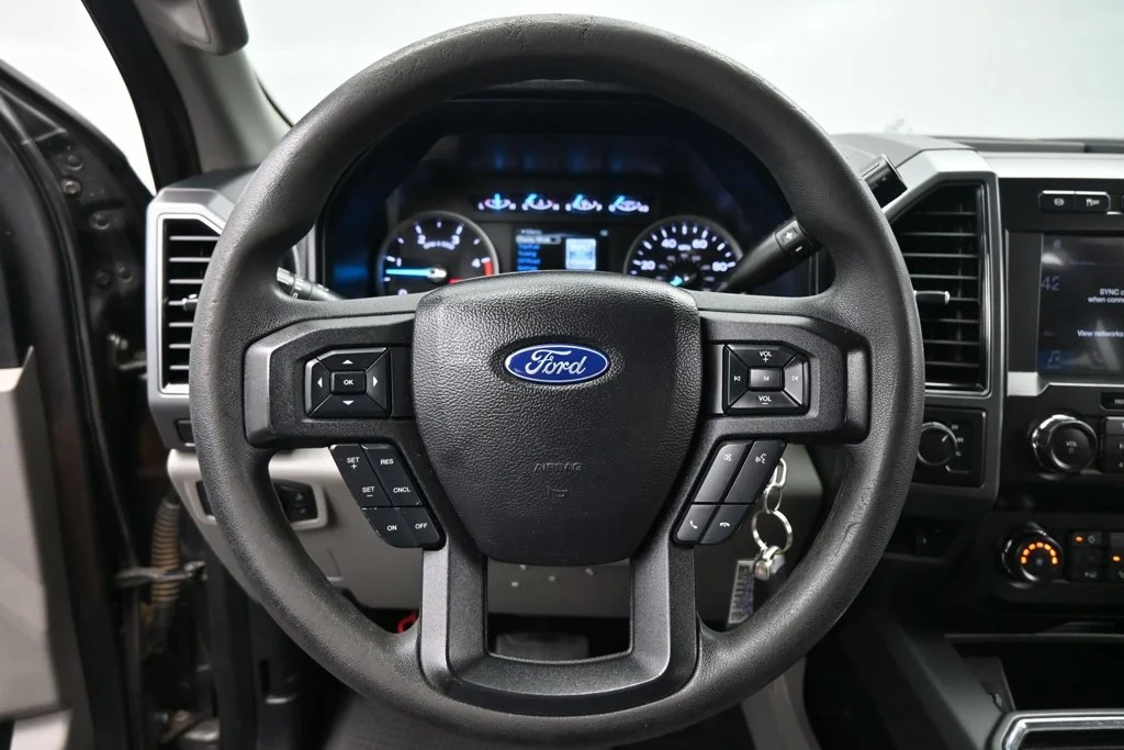 Used 2019 Gray Ford XLT image 11