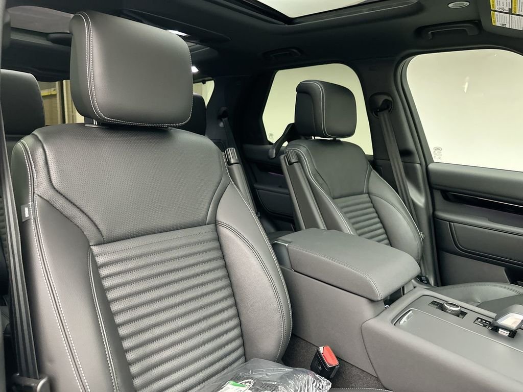 New 2026 Carpathian Gray Premium Metallic Land Rover S image 6