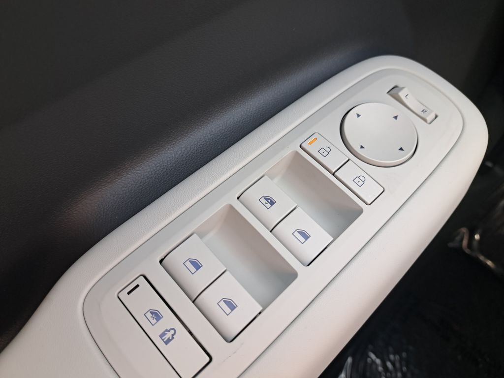 New 2026 Silver Hyundai SE image 25
