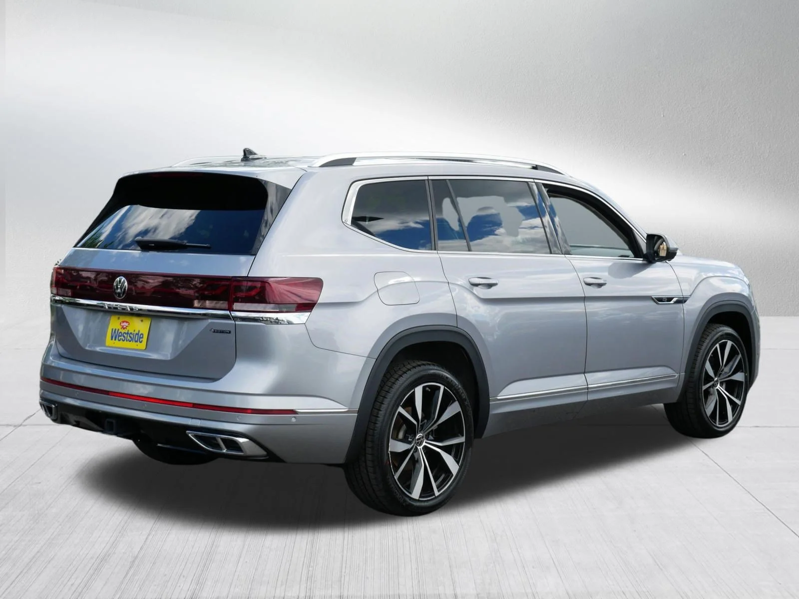 Used 2024 Silver Mist Metallic Volkswagen 2.0T SEL Premium R-Line image 7