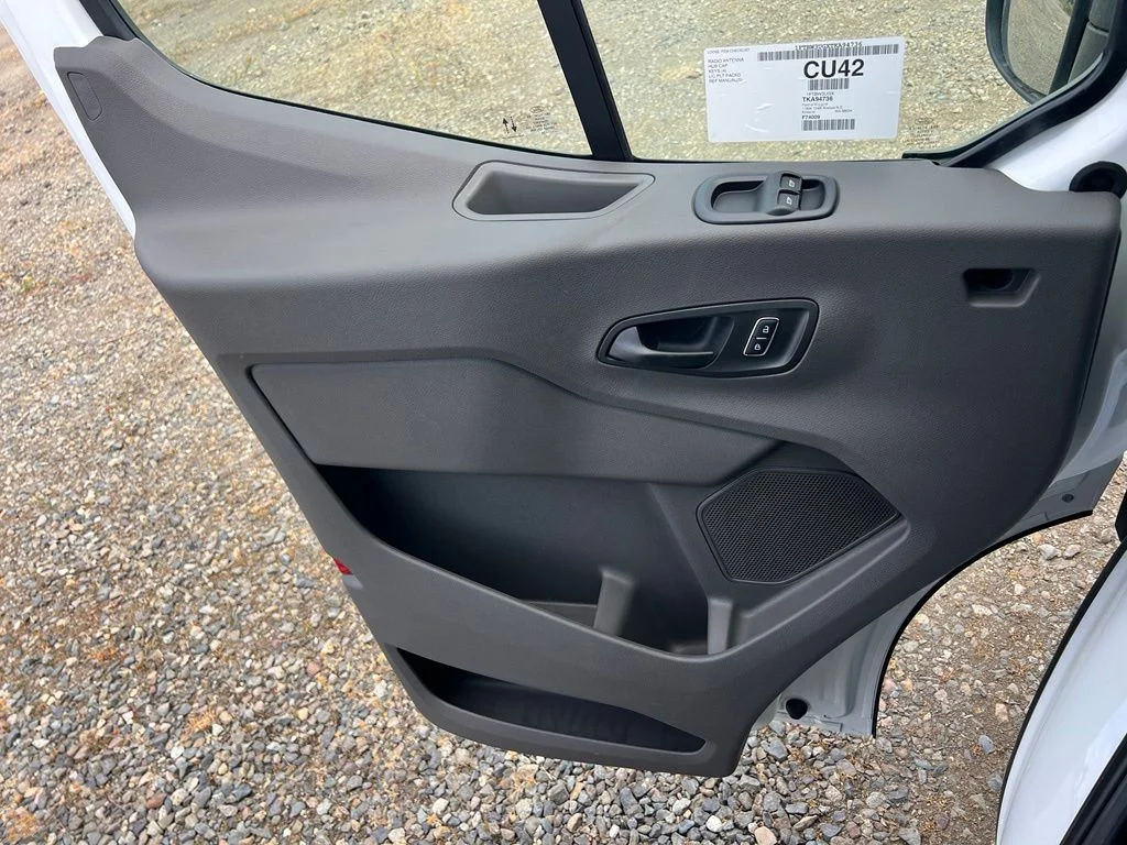 New 2026 Oxford White Ford Cargo Van image 17