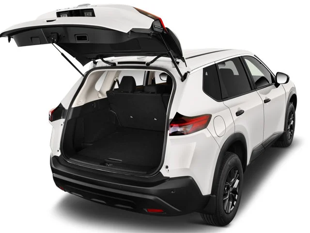 Used 2021 Glacier White Nissan SV image 7
