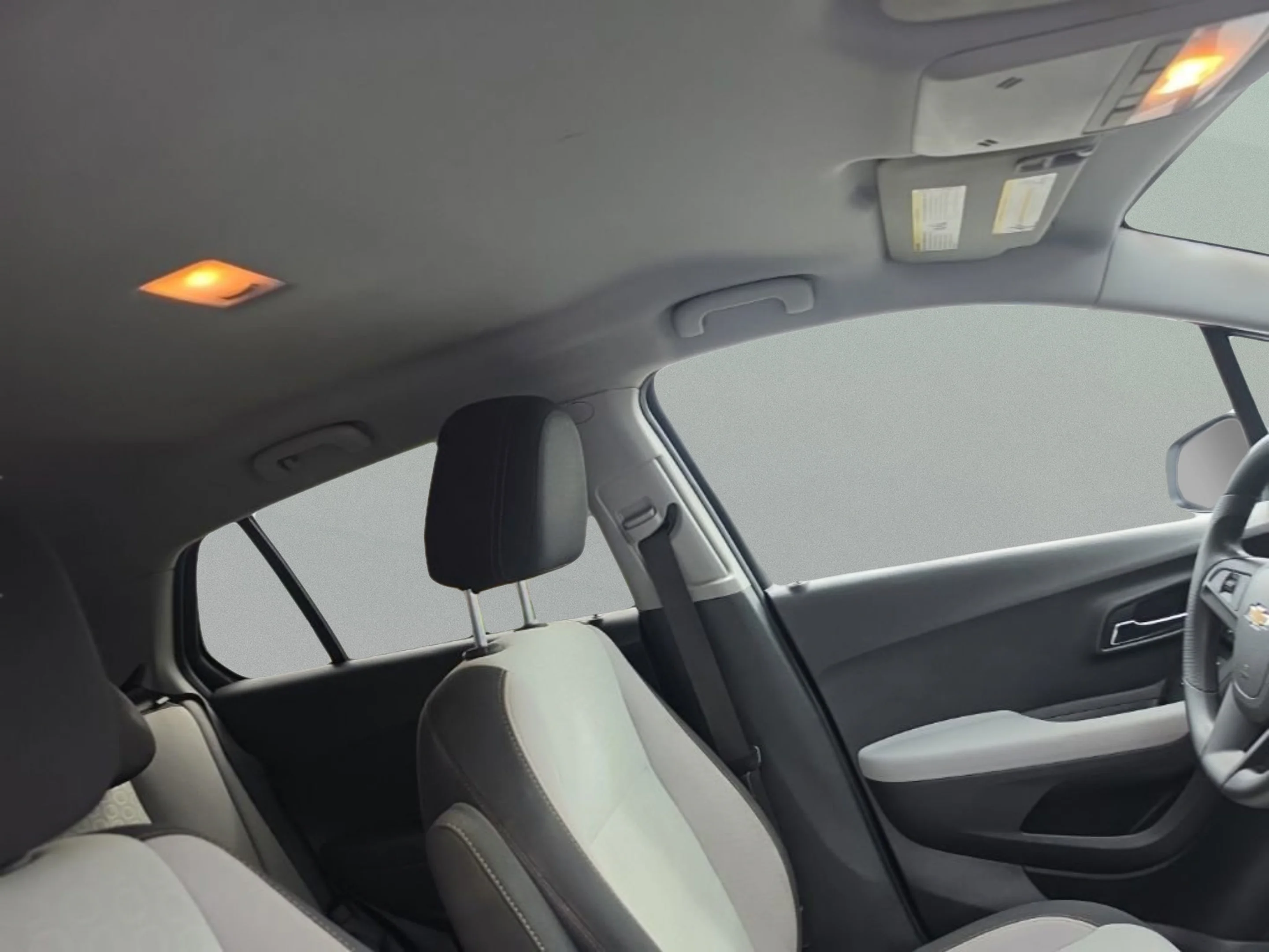 Used 2020 SUMMIT WHITE Chevrolet LS image 32