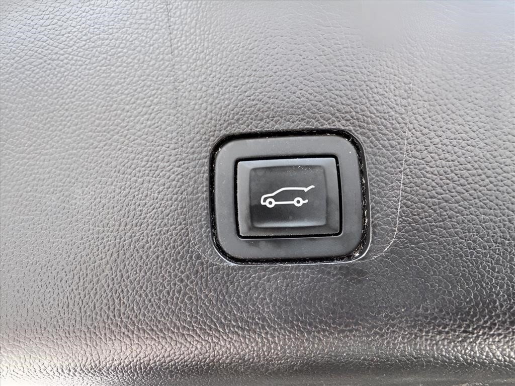 Used 2019 Mosaic Black Metallic Chevrolet LT Leather image 13