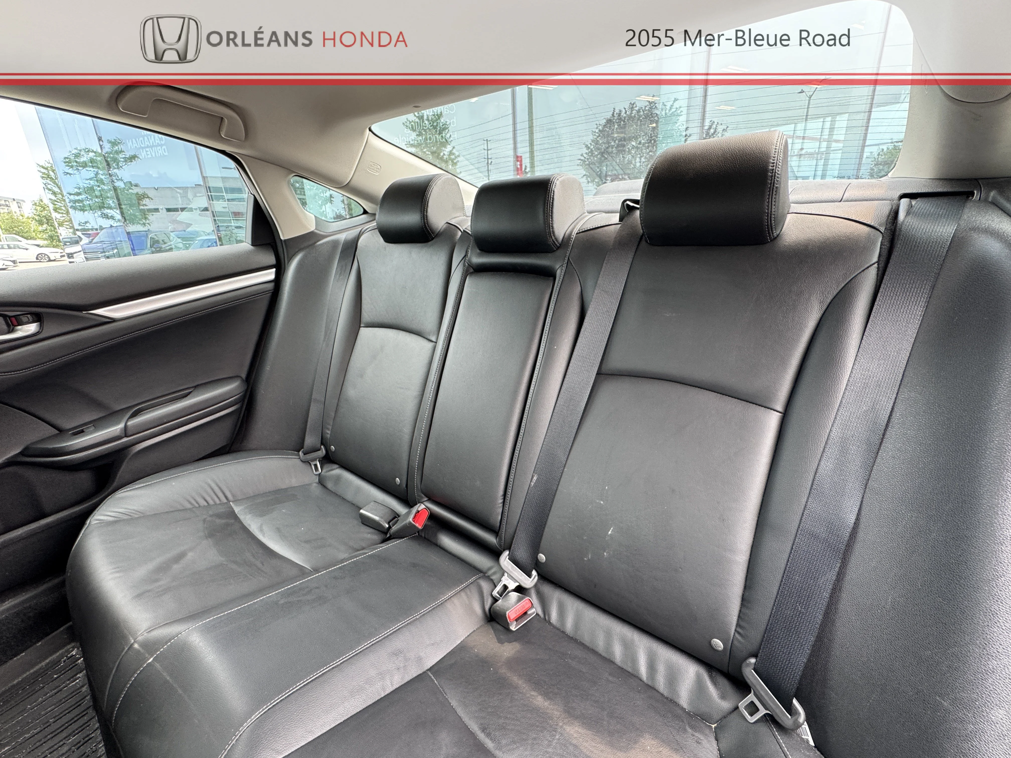 Used 2018  Honda Touring image 15