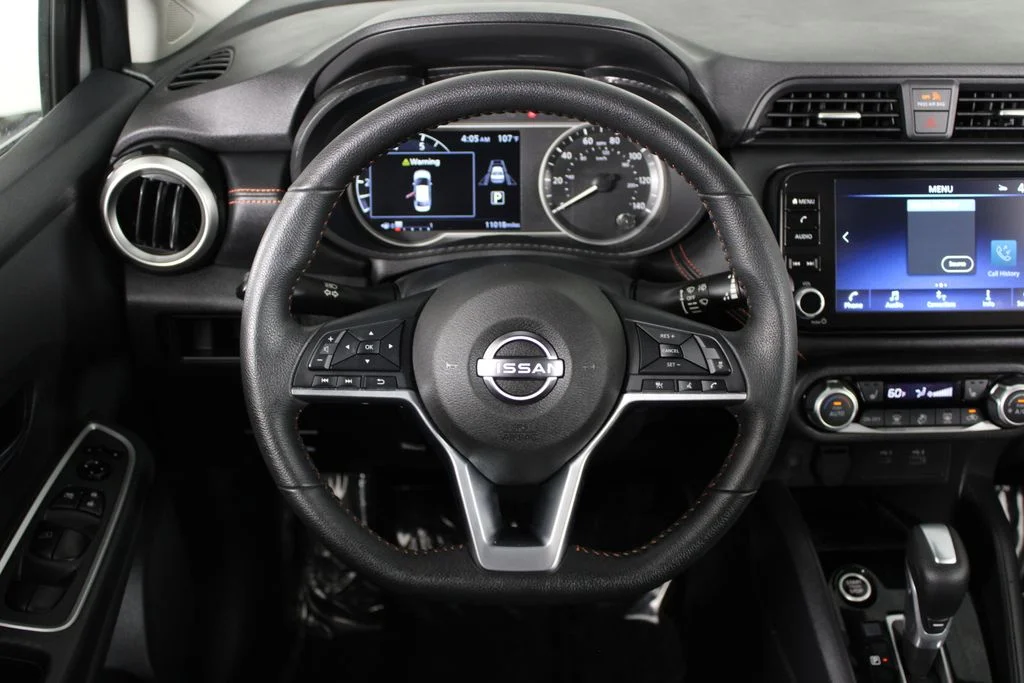 2025 Nissan Versa Sedan SR - Photo 10