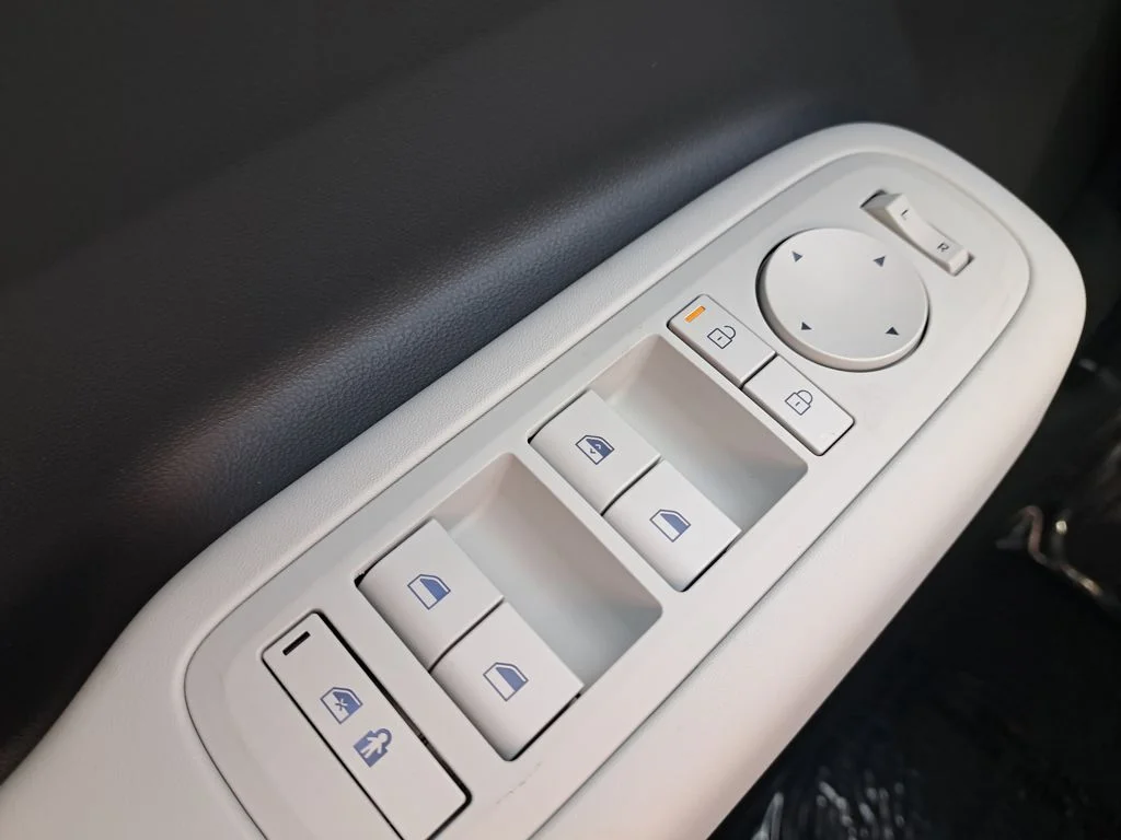 New 2026 Silver Hyundai SE image 25