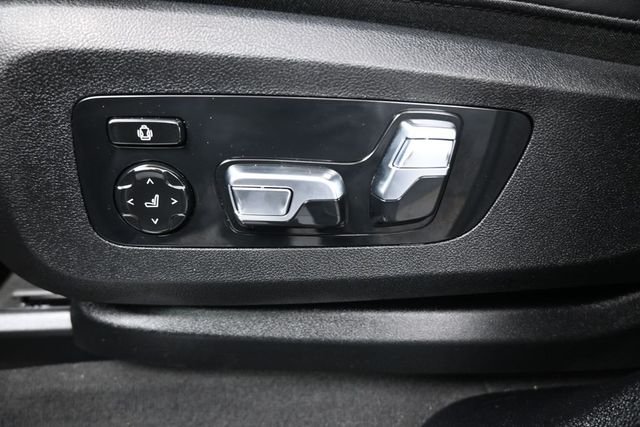 Used 2026 Black BMW xDrive40i image 31