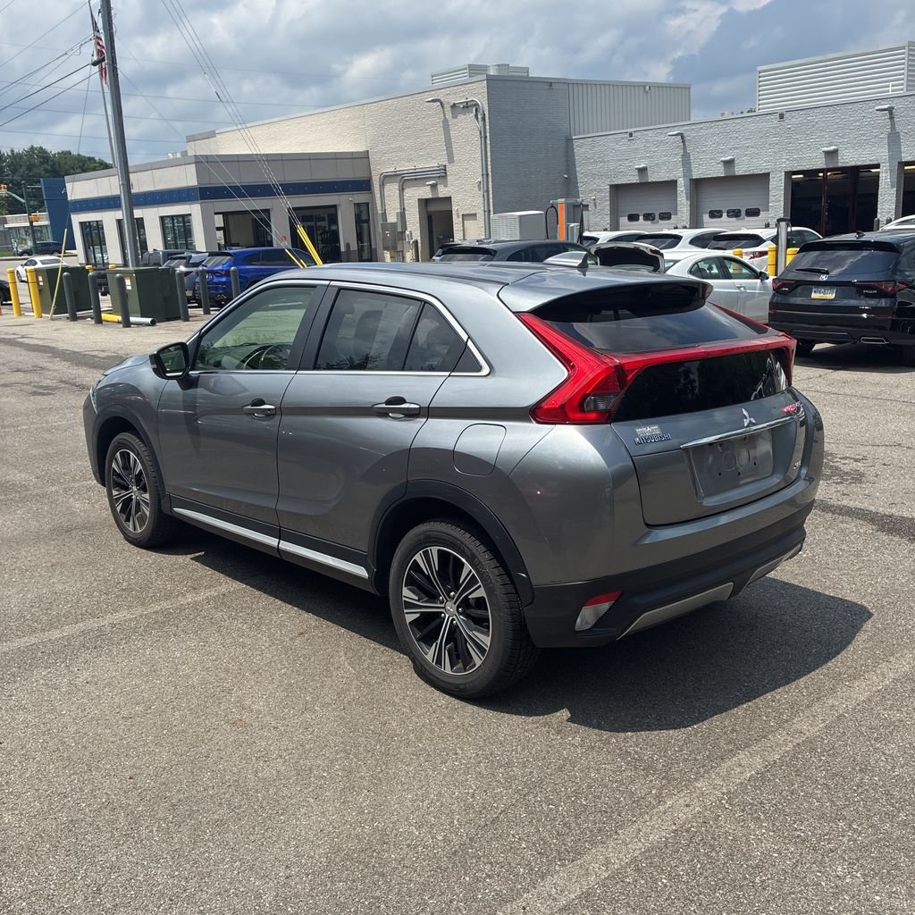 Used 2019 Gray Mitsubishi SEL image 2