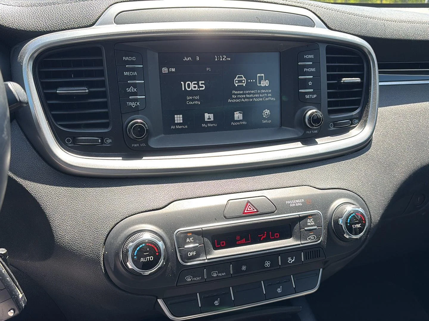 Used 2019 Snow White Pearl Kia S V6 image 8