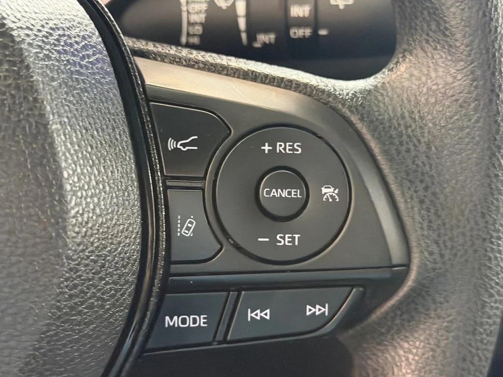 Used 2023 White Toyota XLE image 20