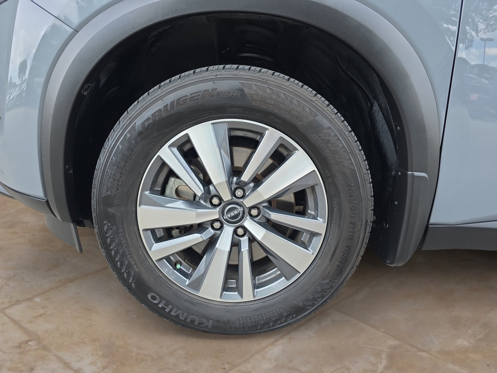 Used 2024 Solid Gray/Super Black Nissan SL image 28