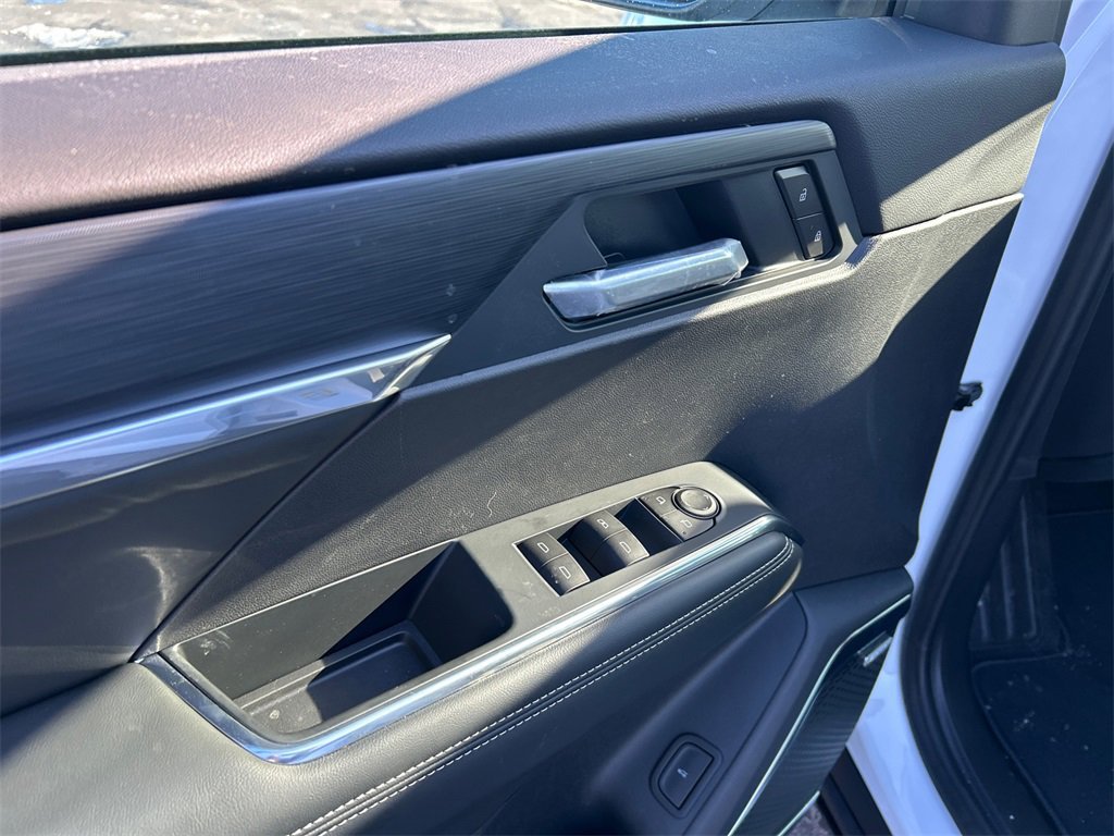 2026 GMC ACADIA - Image 13