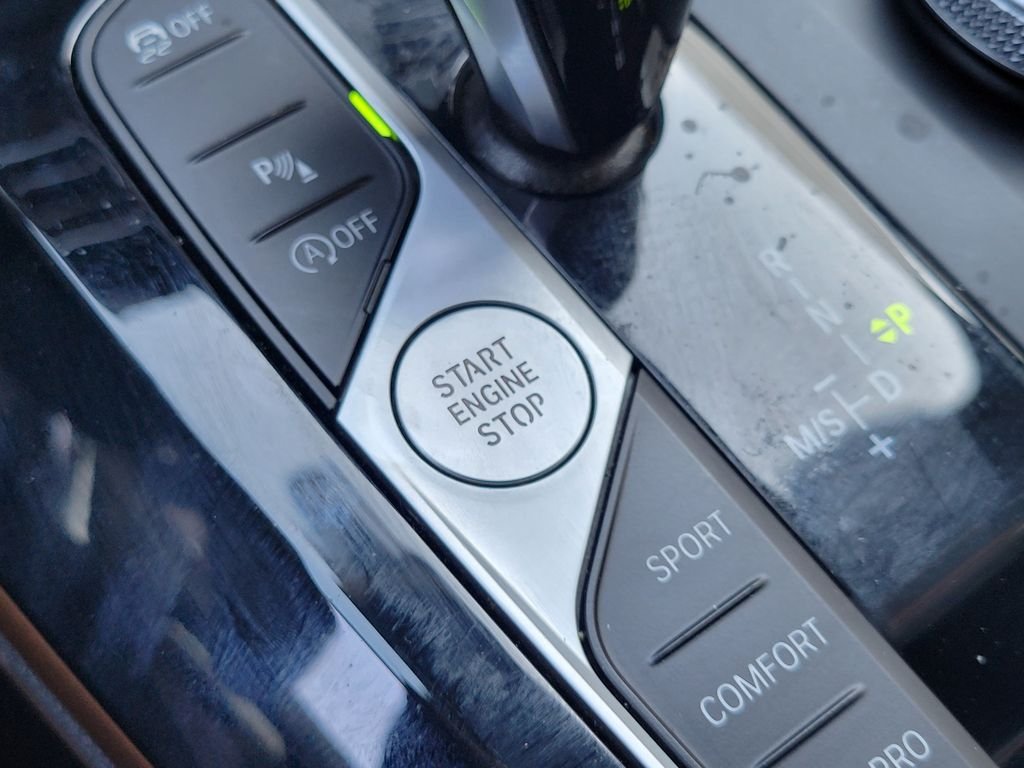 Used 2024 Jet Black BMW sDrive30i image 29