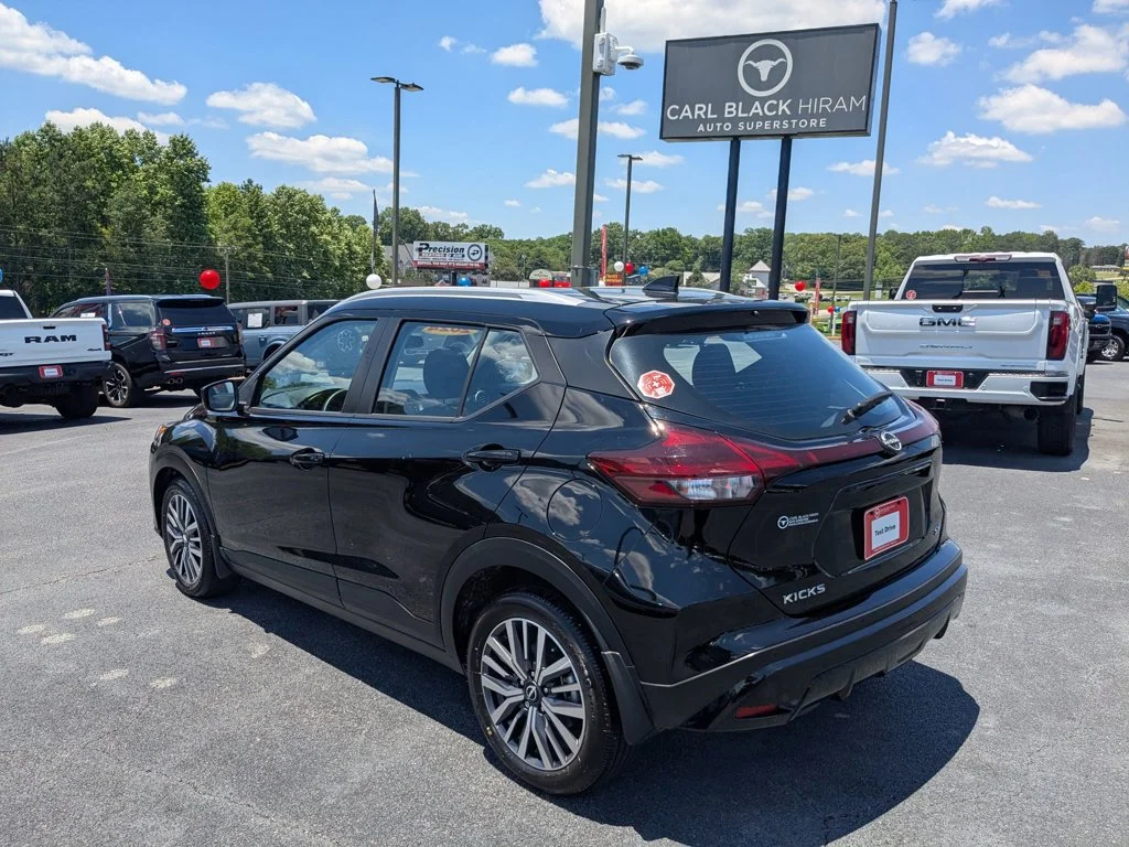 Used 2024 Super Black Nissan SV image 7