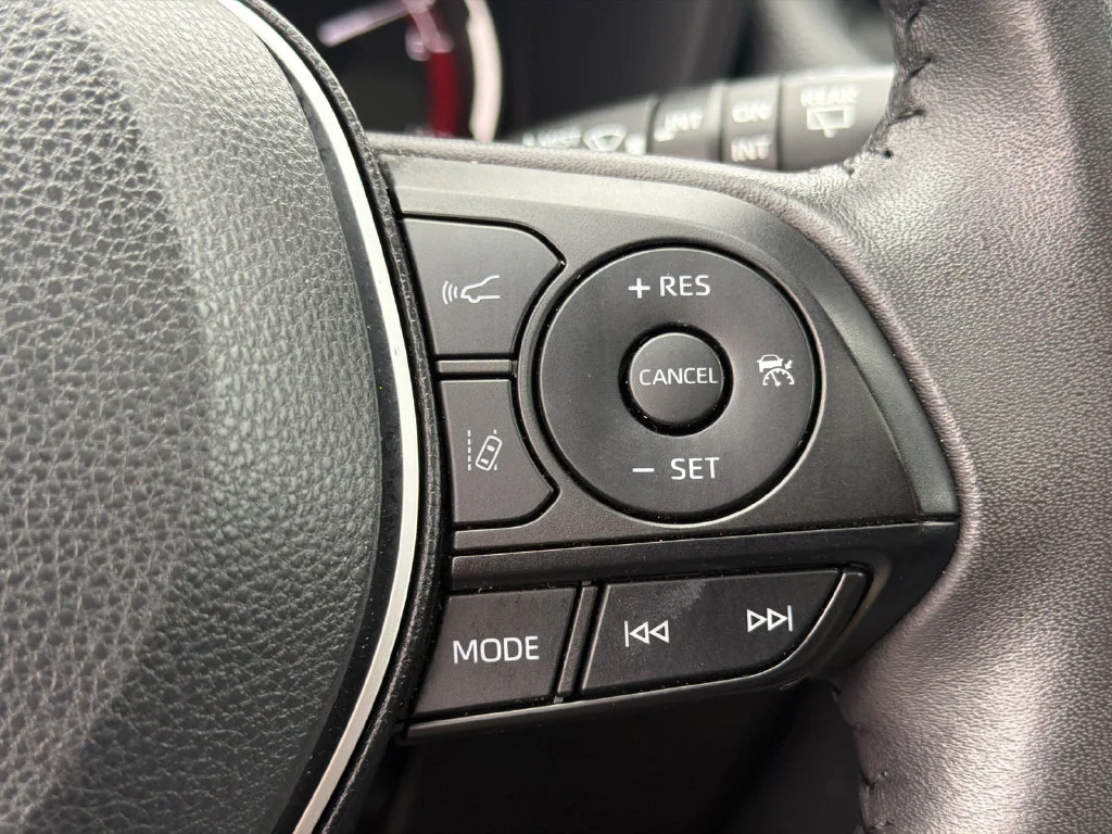 Used 2025 Red Toyota XLE Premium image 26