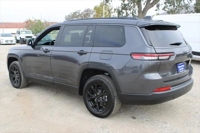 New 2026 Baltic Gray Metallic Clear-Coat Exterior Paint Jeep Laredo image 6