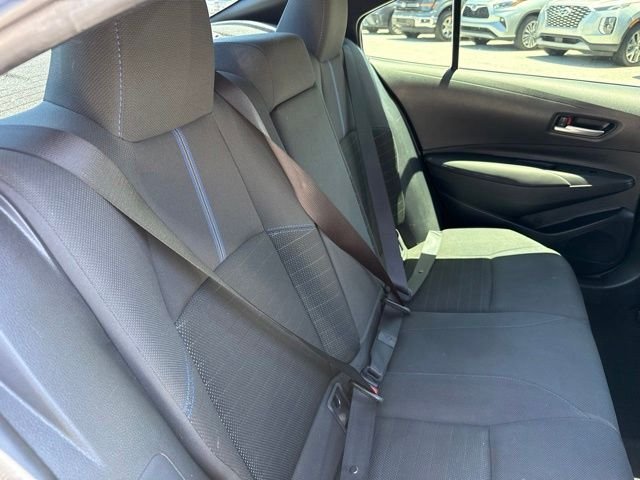 Used 2021  Toyota SE image 26