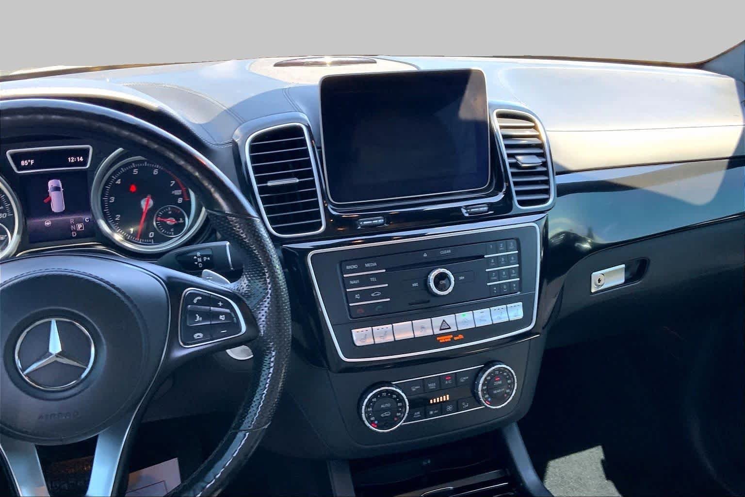 Used 2018 designo Diamond White Metallic Mercedes-Benz GLS 550 image 6