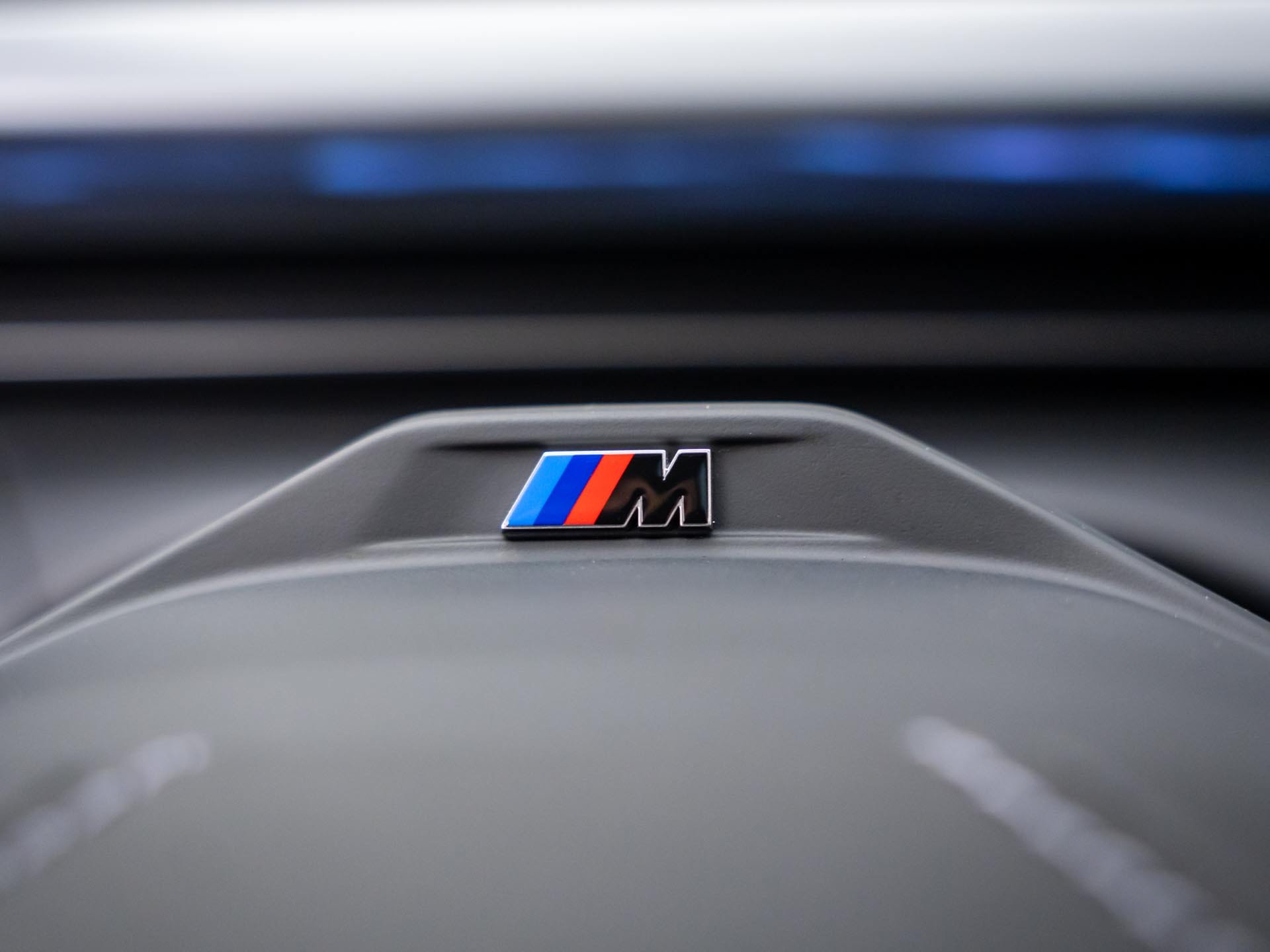 New 2027 Mineral White Metallic BMW 40 image 19