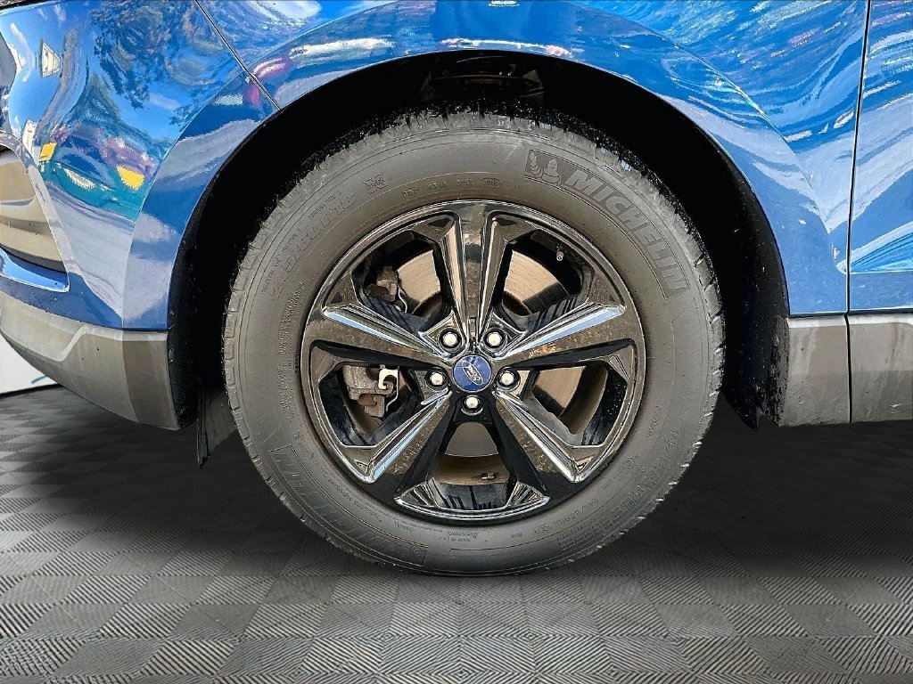 Used 2020 Blue Metallic Ford SE image 7