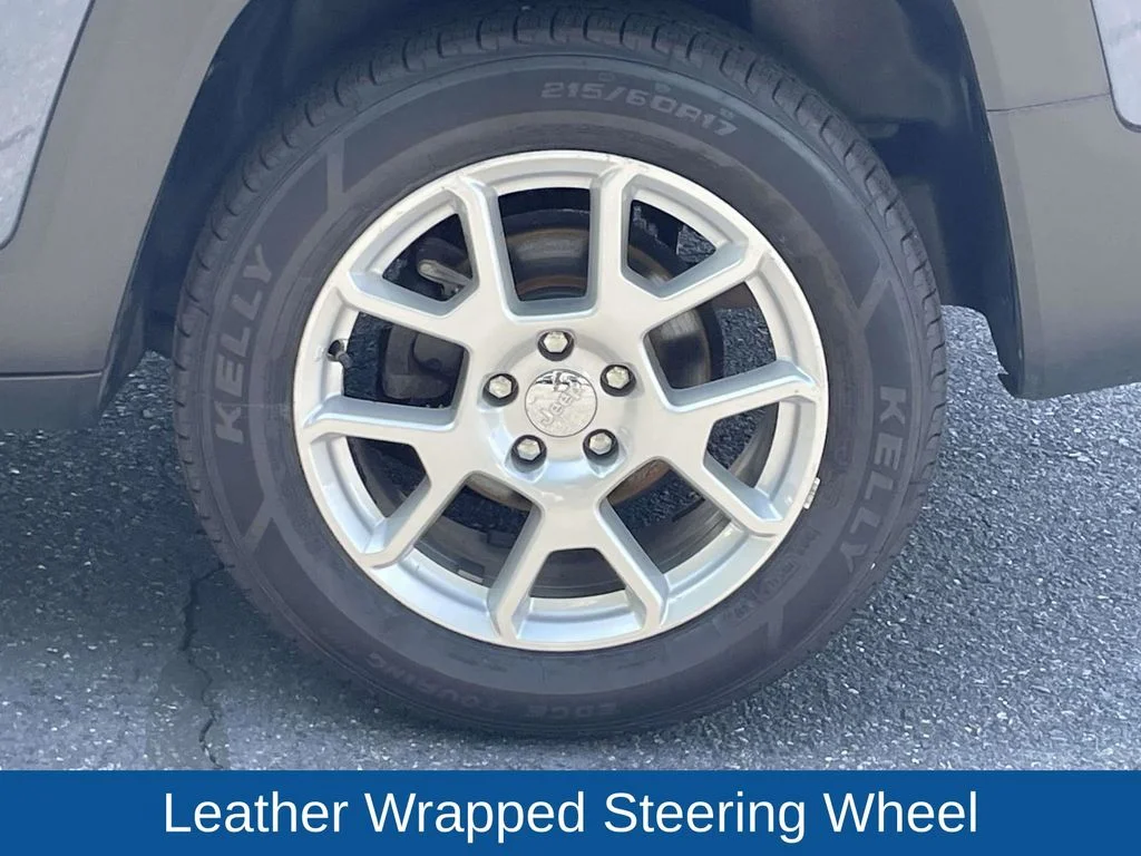 Used 2020 Blue Jeep Latitude image 12