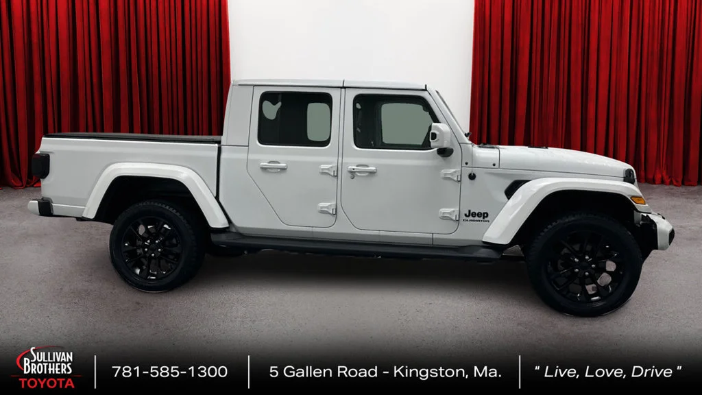 Used 2021 White Jeep High Altitude image 4