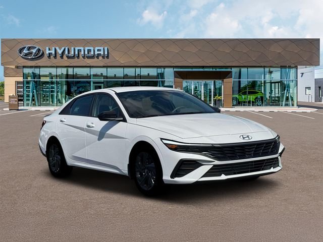 New 2026 White Hyundai SEL Sport Plus image 11