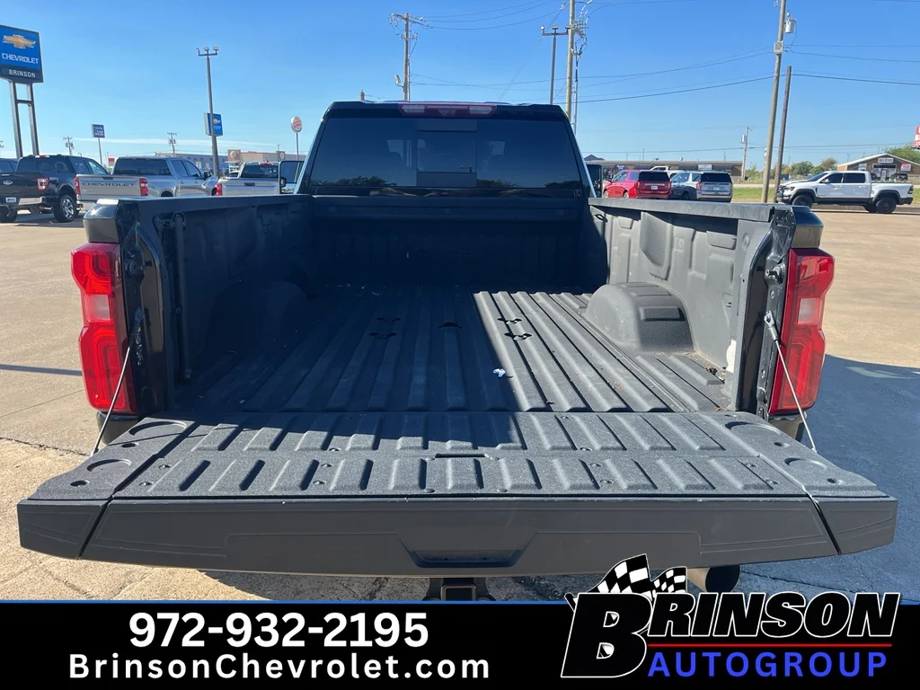 Used 2024 Black Chevrolet High Country image 10
