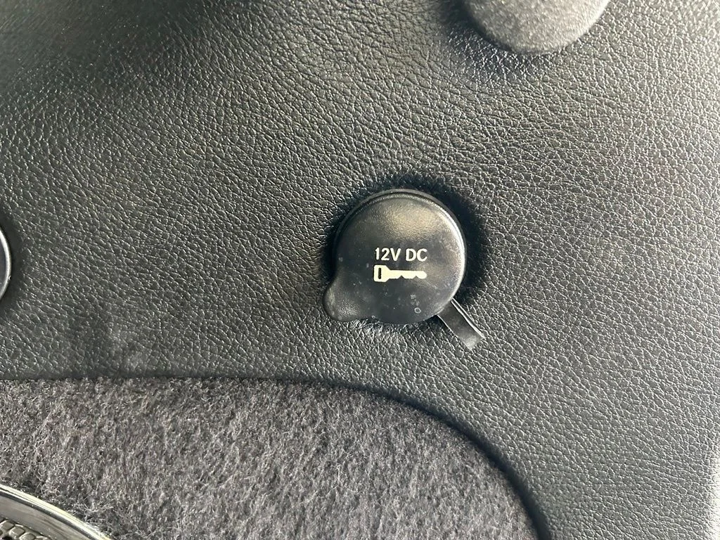 Used 2018 White Jeep Overland image 36