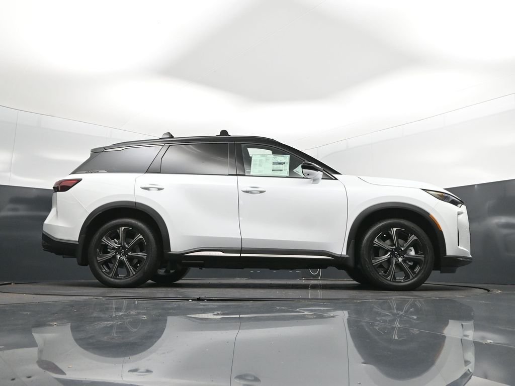 New 2027 2T RAD WHT INFINITI Autograph AWD image 44