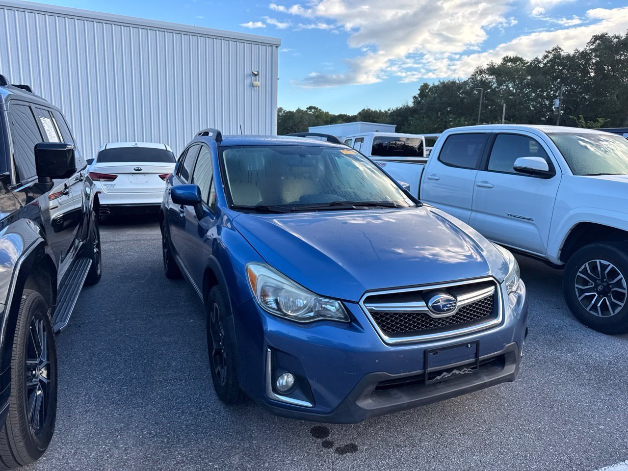 Used 2016 Blue Subaru 2.0i Premium image 3
