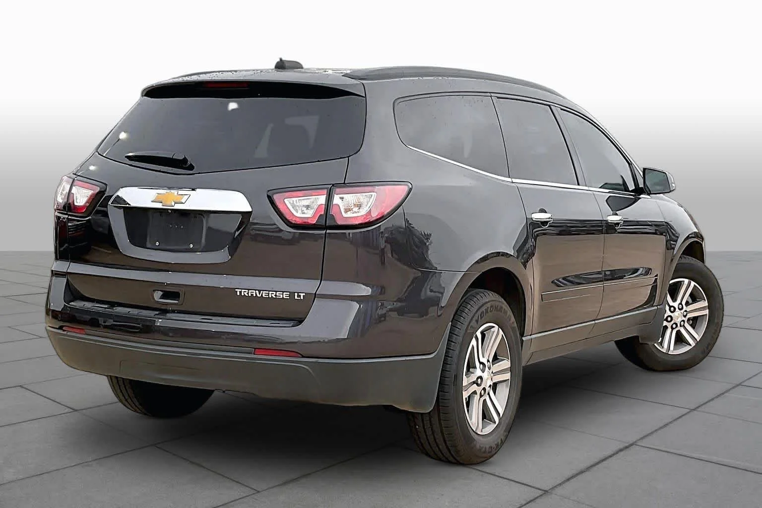 Used 2016 Tungsten Metallic Chevrolet LT image 13