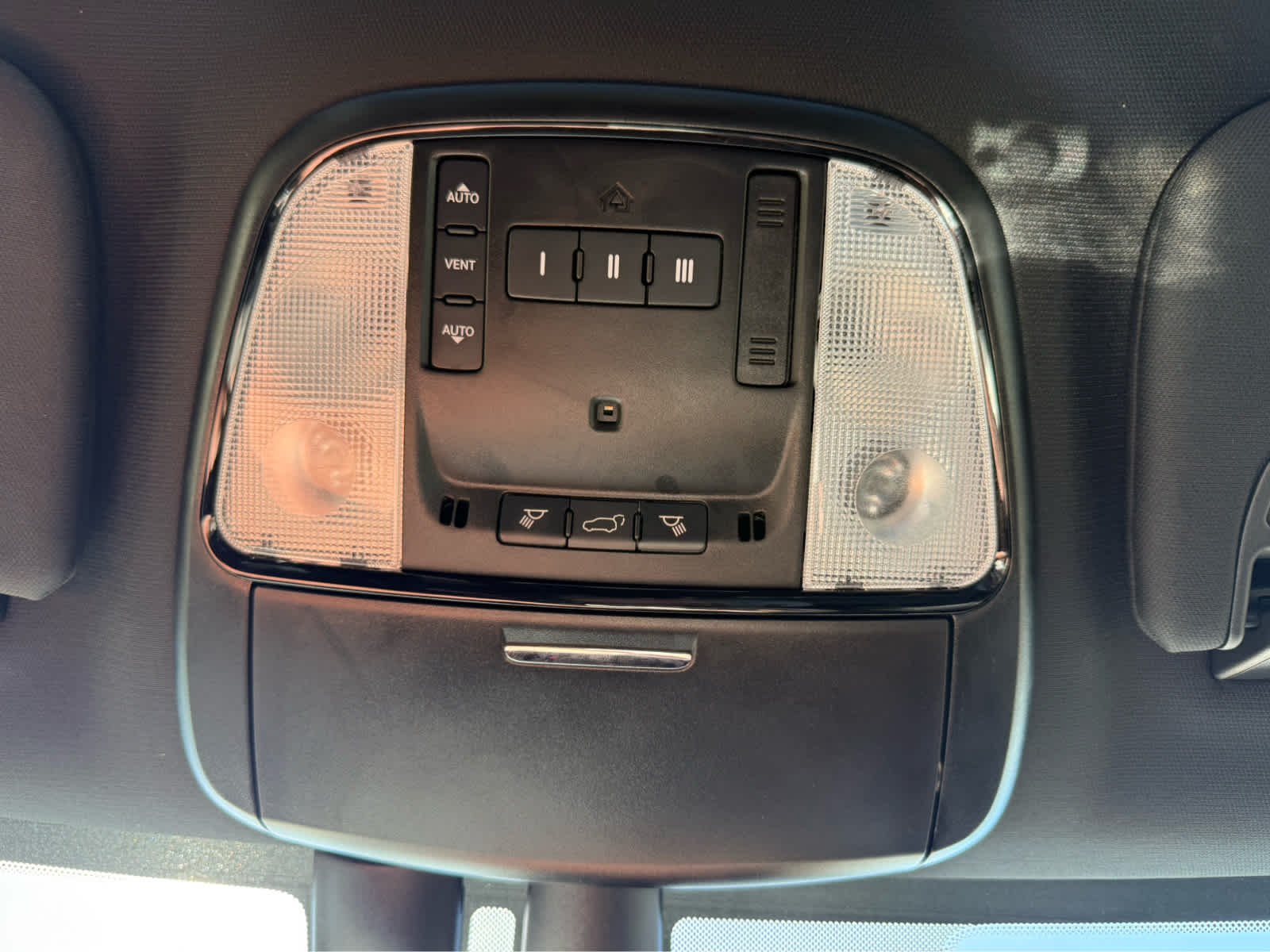 Used 2022 White Knuckle Clearcoat Dodge GT Plus image 30