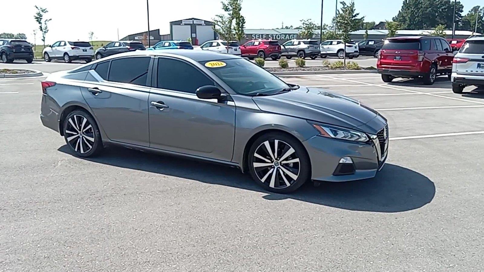 Used 2022 Nissan Altima SR with VIN 1N4BL4CV7NN368481 for sale in Kansas City