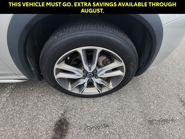 Used 2017 Silver Volvo T5 image 13