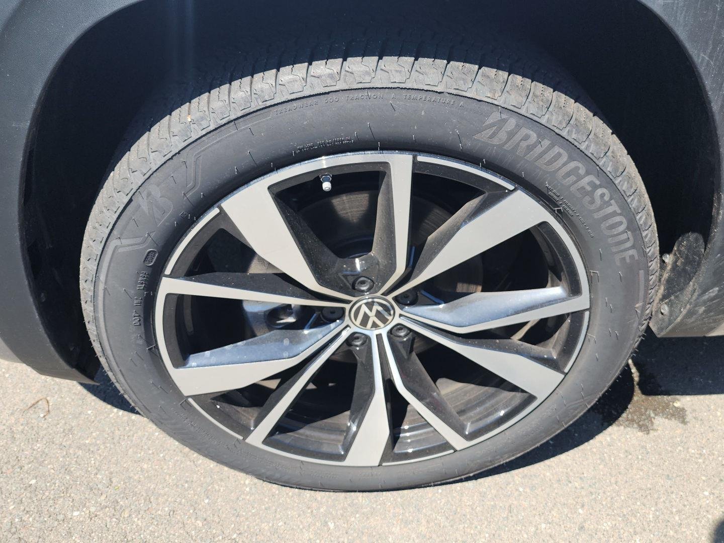 2026 Volkswagen Atlas SEL Premium R-Line - Photo 9