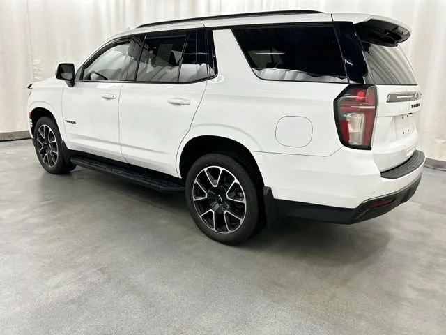 Used 2021 SUMMIT WHITE Chevrolet RST image 3