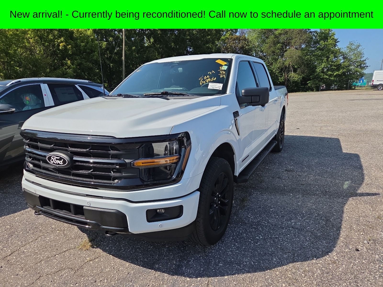 Used 2024 Oxford White Ford XLT image 3