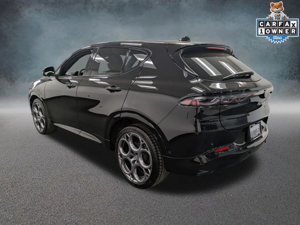 Used 2025 Black Alfa Romeo  image 6