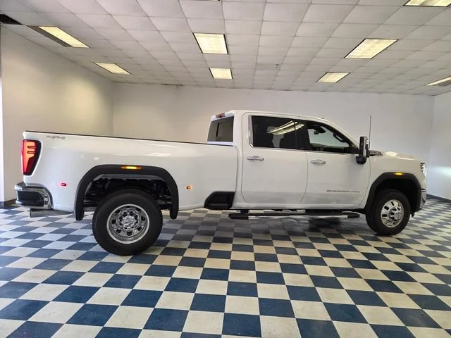 New 2026 Summit White GMC SLT DRW image 9