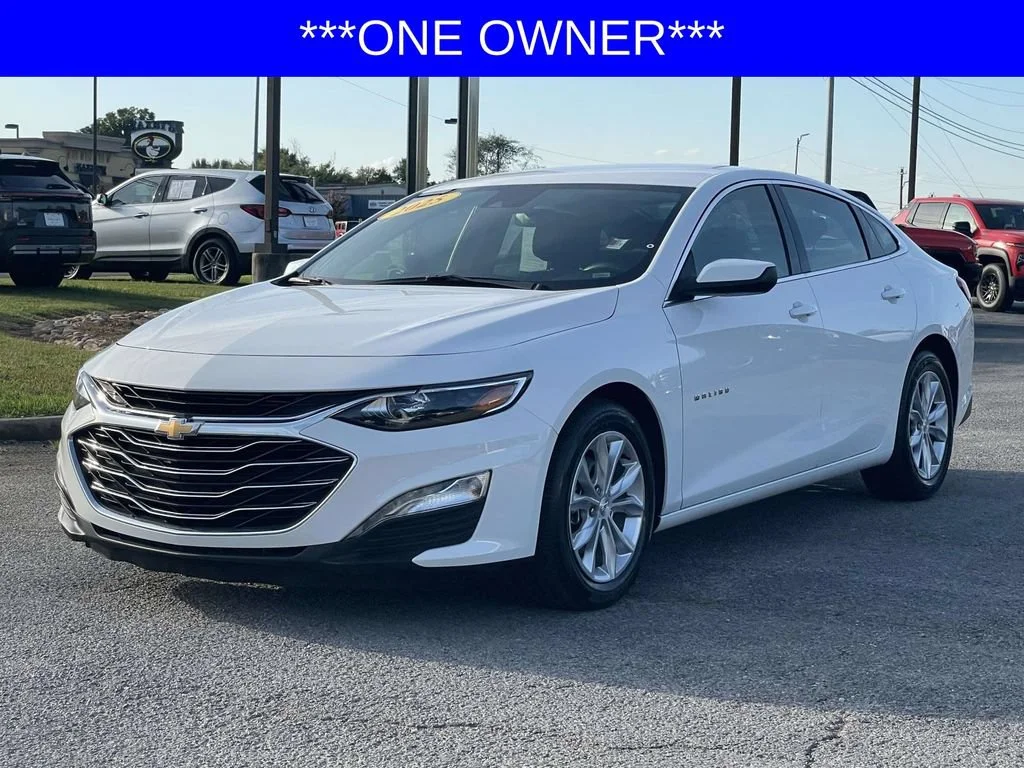 Used 2025 Summit White Chevrolet 1LT image 7