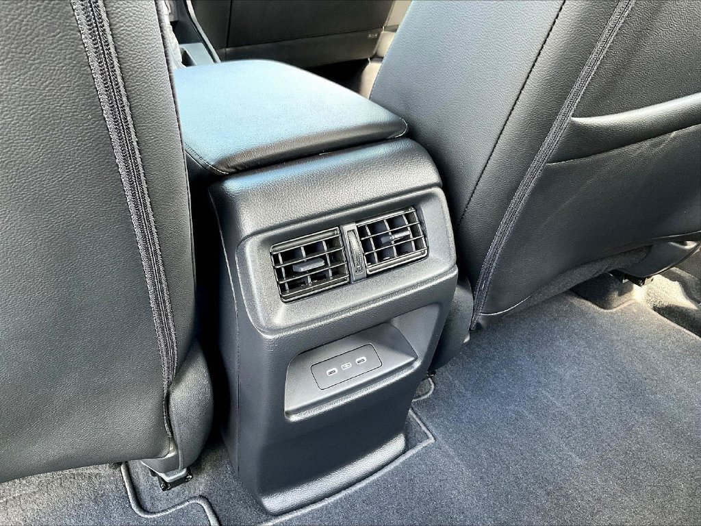 Used 2026 White Honda EX-L image 11