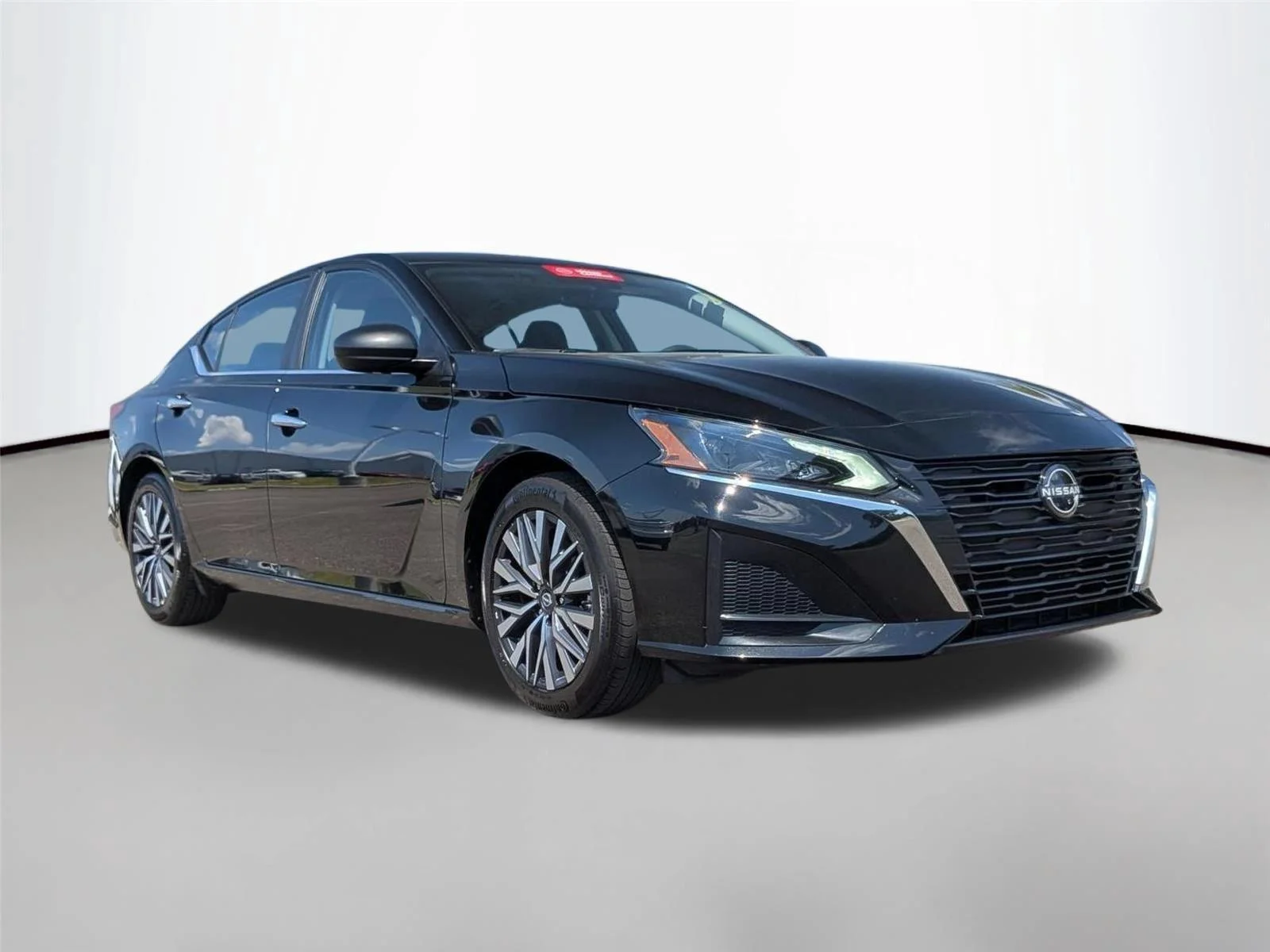 Certified Used 2025 Super Black Nissan SV image 7