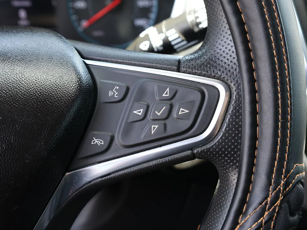 Used 2019 White Chevrolet LS image 31